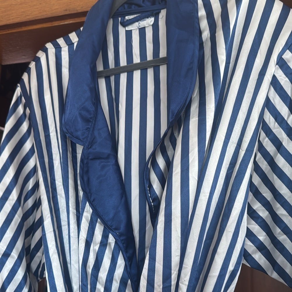 Vintage Striped Robe - Picture 2 of 5